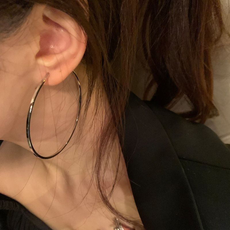 Silver Needle Oversized Circular With Simple Exaggerated Design, Fashionable And High-end Earrings_voghion.com