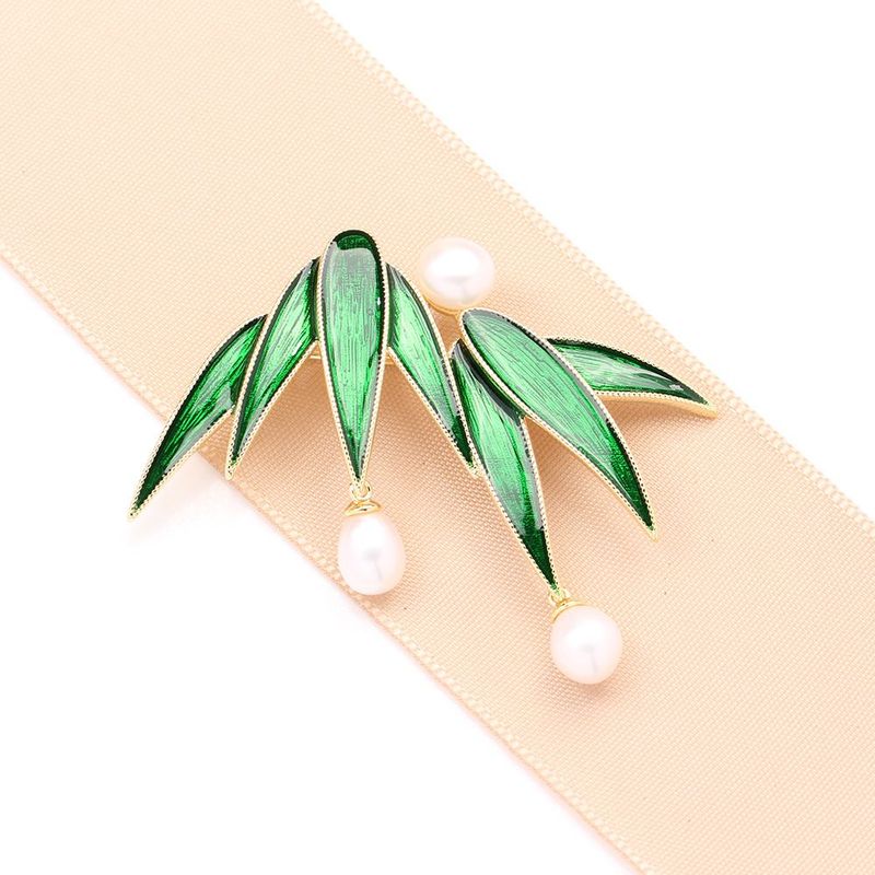 Simple Oil Drop Blue And Green Bamboo Leaf Brooch Temperament Anti-light Imitation Pearl Pin Men's And Women's Models_voghion.com