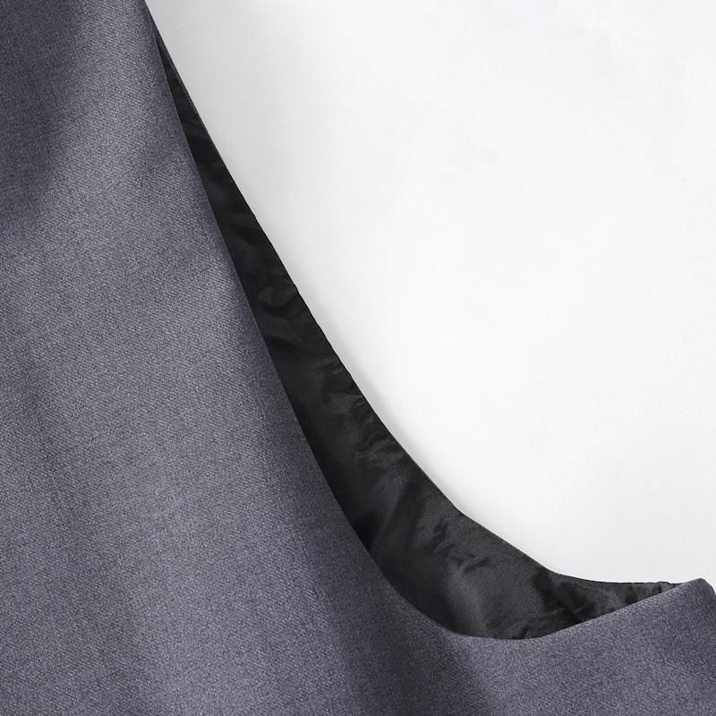 Zweireihige Freizeitweste für Herren mit kontrastierendem grünem Kragen_voghion.com