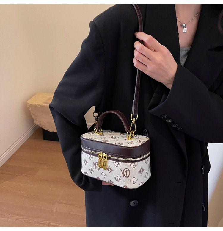 Fashionable Handheld for Women's 2024 New Versatile Printed Small Square with Advanced Sense Crossbody Box Bag_voghion.com