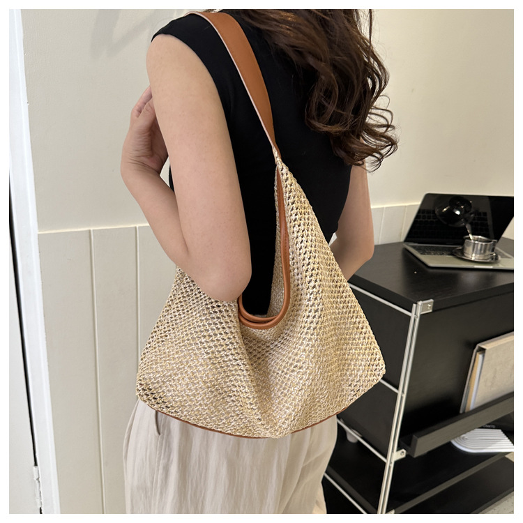 Grass large capacity fashionable leisure popular in summer 2024, Korean version woven single shoulder underarm, tote_voghion.com