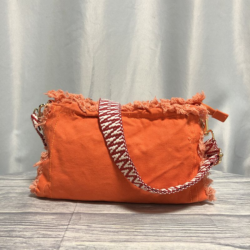 New brushed washed messenger bag European and American nostalgic retro embroidered shoulder strap cosmetic bag artistic girls' shoulder bag_voghion.com