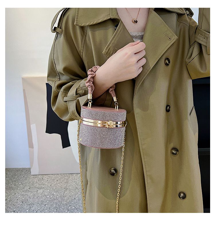 Spring Simple Western Style Mini Flash Diamond Fashion Bucket Bag 2023 New All-match Pleated Chain Shoulder Bag for Women_voghion.com