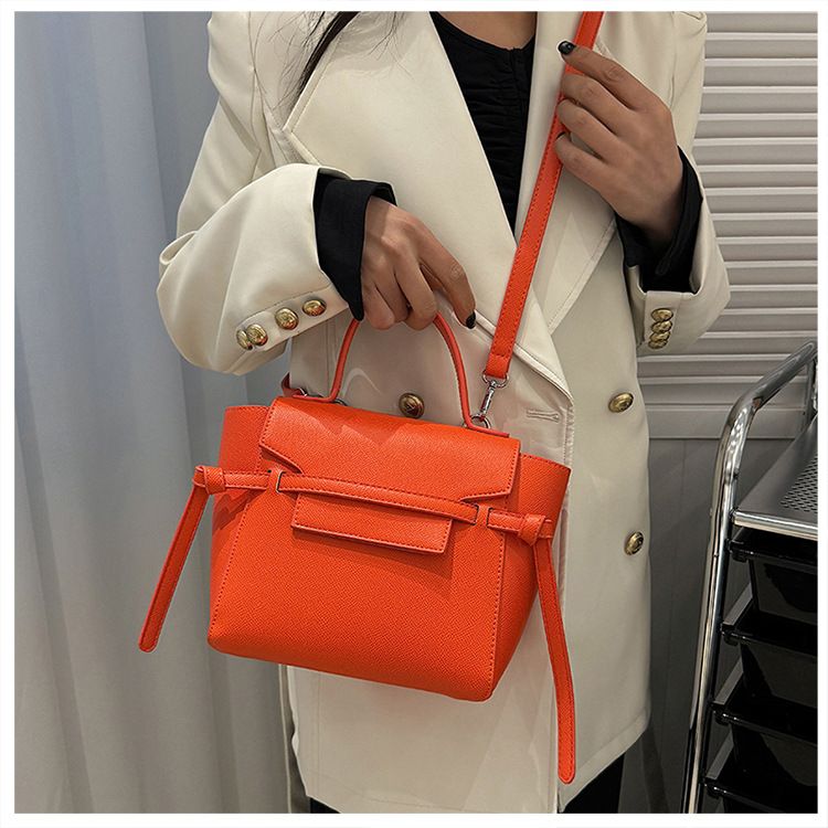Moda europejska i amerykańska prosty wzór dłoni torebka ze skrzydełkiem torebka na jedno ramię crossbody mini torba damska niszowa buźka torba na sumy_voghion.com