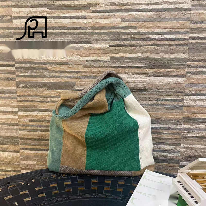 2024 New Hot Selling Simple Retro Splicing Knitted Handheld Shoulder Bag Knitted Bag Versatile Big Bag For Women_voghion.com