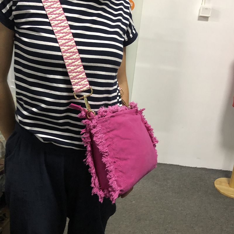 New brushed washed messenger bag European and American nostalgic retro embroidered shoulder strap cosmetic bag artistic girls' shoulder bag_voghion.com