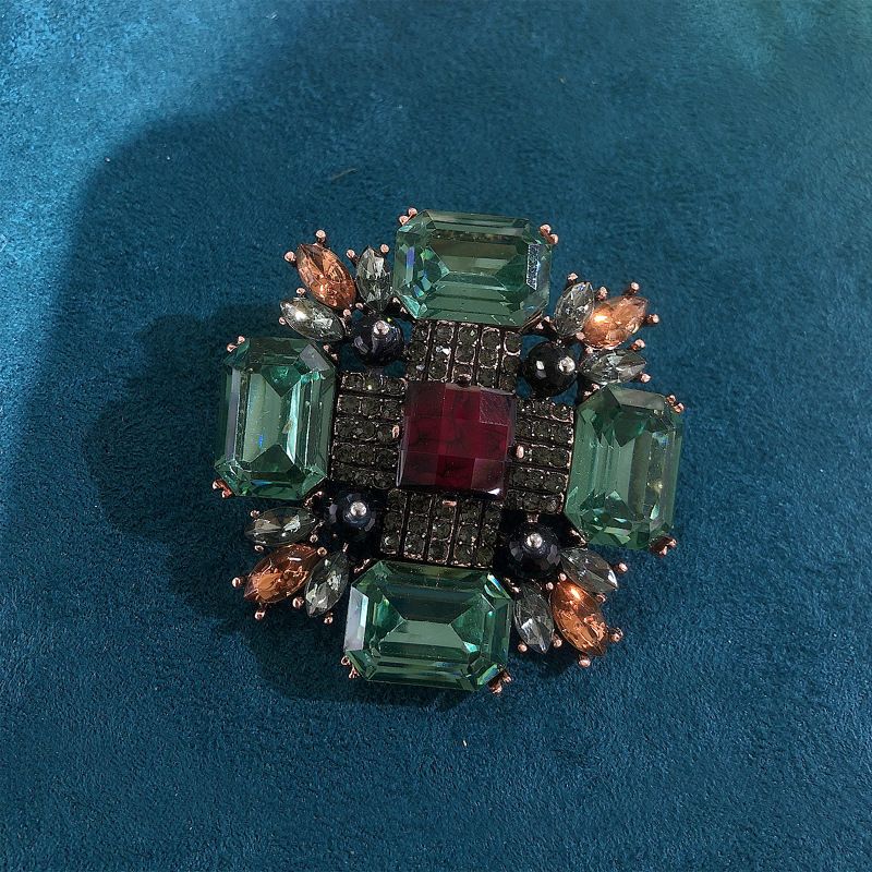 Classic Square Geometric Rhinestone Brooch Fashion Women's Coat Pin Accessory Corsage_voghion.com