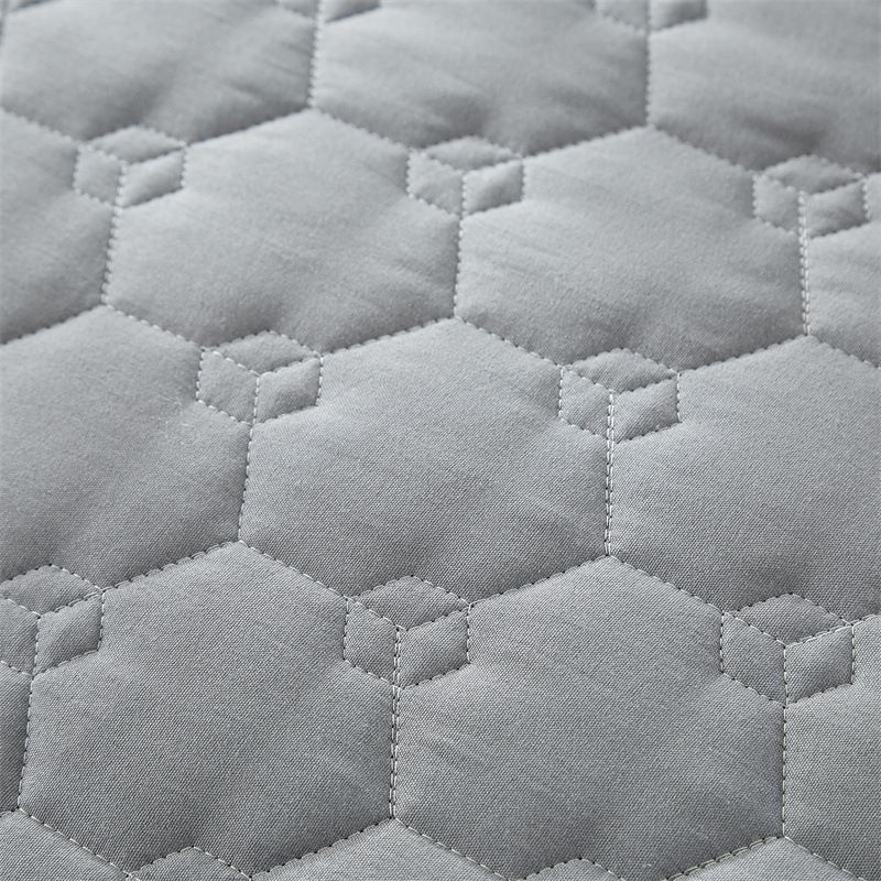 Modernes, minimalistisches, einfarbiges, gestepptes Bettwäscheset, 3-teilig – geometrisches Muster, weicher, gebürsteter Stoff, mehrere Größen (173 x 229 cm bis 264 x 229 cm)_voghion.com