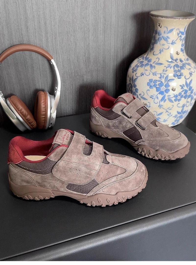 Zapatillas de entrenamiento Agam informales y versátiles con suela gruesa y suave con cinta mágica grande antideslizante y aumento de altura invisible._voghion.com
