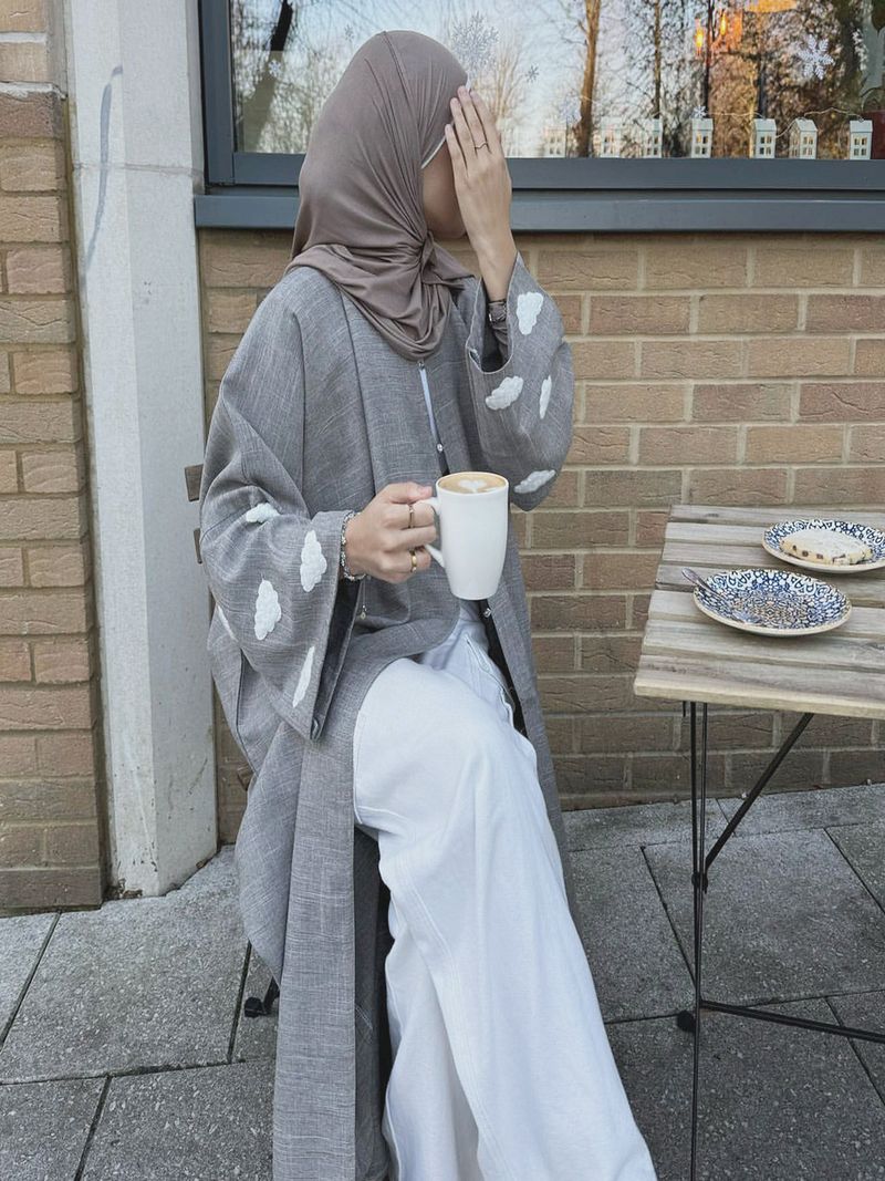 Robe cardigan élégante avec broderie de nuages, mode dubaï turquie_voghion.com