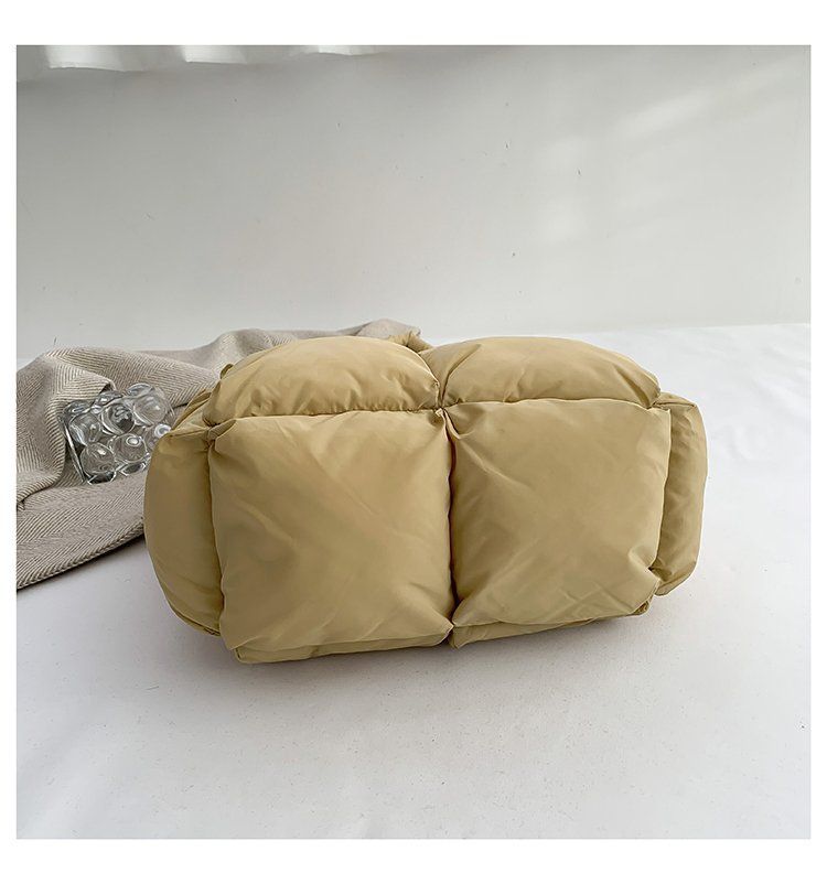 Tote 2024 Herbst/Winter Achselhöhle Plaid Weichschaum gefüllte Baumwollkissentasche Vielseitige Einzelschulter Damenhandtasche_voghion.com