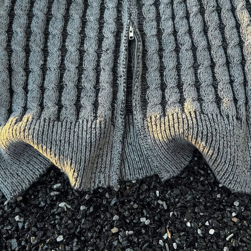 Herren-Strickpullover mit Farbblock-Zopfmuster und Reißverschluss, lässige, lockere Passform, kurze Jacke für Herbst- und Wintermode_voghion.com