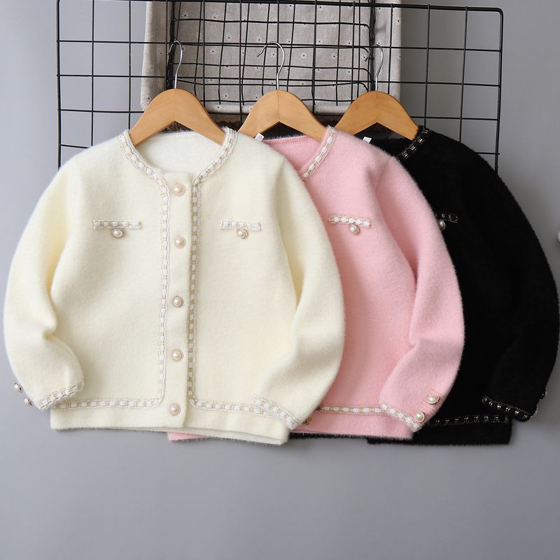 Cardigan en tricot imitation vison pour filles et mères – Pull d'hiver doux pour grands enfants (8 ans et plus) – Pull douillet à manches longues en blanc, rose et noir_voghion.com