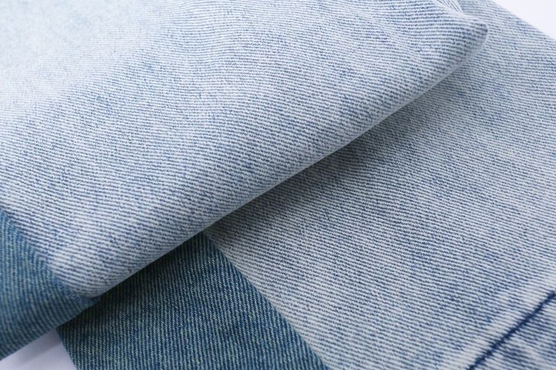 Pantaloni in denim patchwork vintage semplici, larghi, lavati in strada, sbiaditi, alla moda_voghion.com