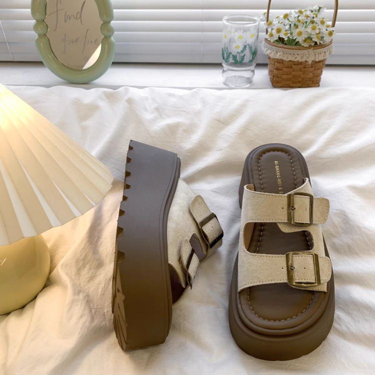 Sandales d'été à enfiler pour femmes, style féerique polyvalent, semelles épaisses et élégantes, nouvelle collection 2025_voghion.com