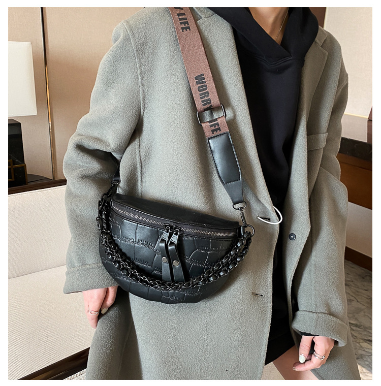 Déi populär kleng Handtasche vun dësem Joer fir Fraen, Summer Ins Broschttasche 2024, nei Moud, Casual, villfälteg, Nische-Crossbody-Tasche, Tailletasche_voghion.com