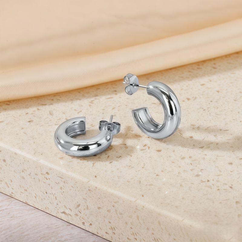 Orecchini classici HOOP versatili e di alta qualità, resistenti allo sbiadimento, per donna, spedizione in 24 ore_voghion.com