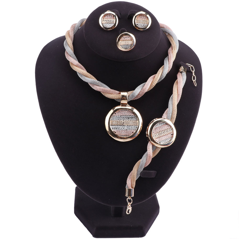 Regalo nuziale Set di gioielli da sposa nigeriani Fashion Set di gioielli in cristallo di Dubai Costume Design Set di anelli per collana a 3 colori_voghion.com