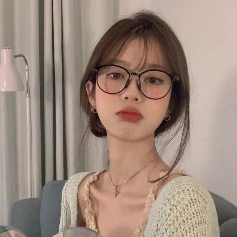 Round Fashionable Women's Eyeglass Frames With Blue Light Protection_voghion.com