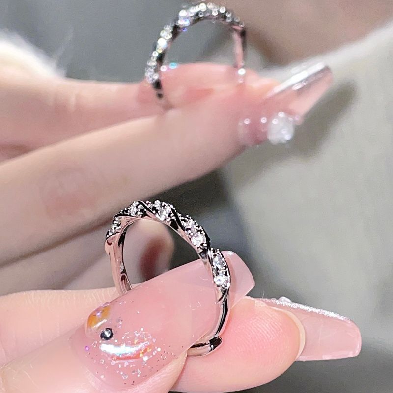 Bague simple en zircon « Entangled Love » avec aiguille en argent et niche pour femme, nouveau style 2023_voghion.com