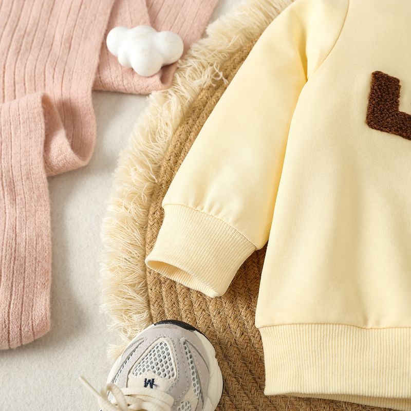 2024 Abbigliamento per bambini e neonati, stile sportivo casual, asciugamano, ricamo, felpa con cappuccio, pantaloni, set_voghion.com