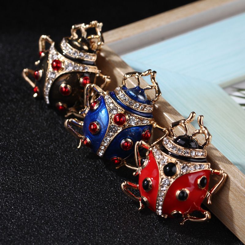 Moda giapponese e coreana personalità cartone animato sette punti coccinella smalto goccia di olio diamante insetto animale accessori spilla corsage_voghion.com