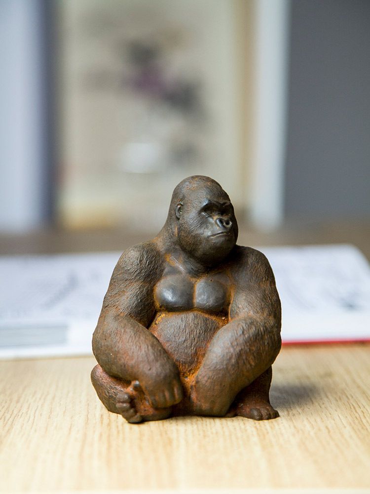 Creative Rustic Iron Mini Gorilla Animal Desktop Ornament For Study Living Room Tea Table Handmade Craft_voghion.com