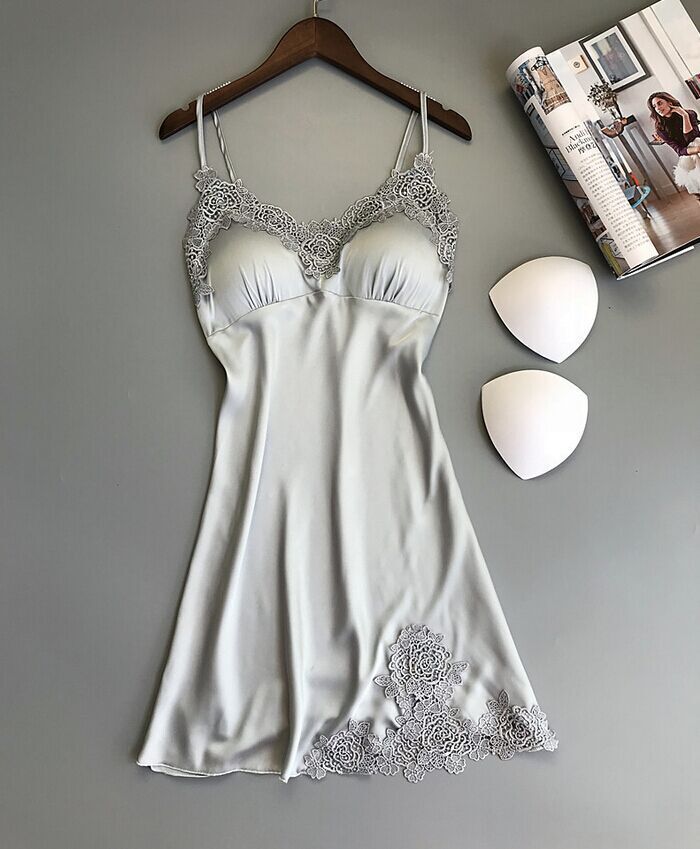 Sexy verführerisches Damen Nachthemd mit Strapsen und Dessous_voghion.com