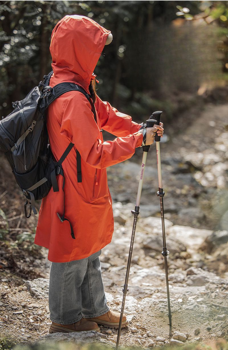 Carbon Fiber Trekking Pole Teleskop Drei-Abschnitt Stick Einstellbare Tragbare Wesentliche Lieferungen Outdoor Wandern_voghion.com