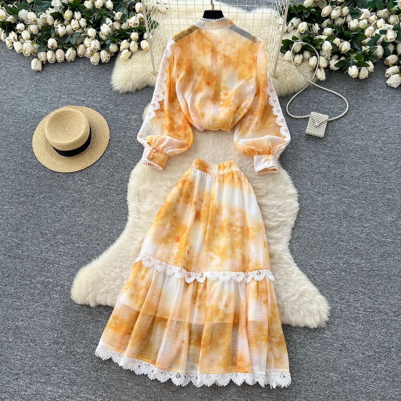 French Temperament Two Piece Suit For Women In Autumn Palace Style Lace Splicing Lantern Sleeves Printed Shirt + High Waist Skirt_voghion.com