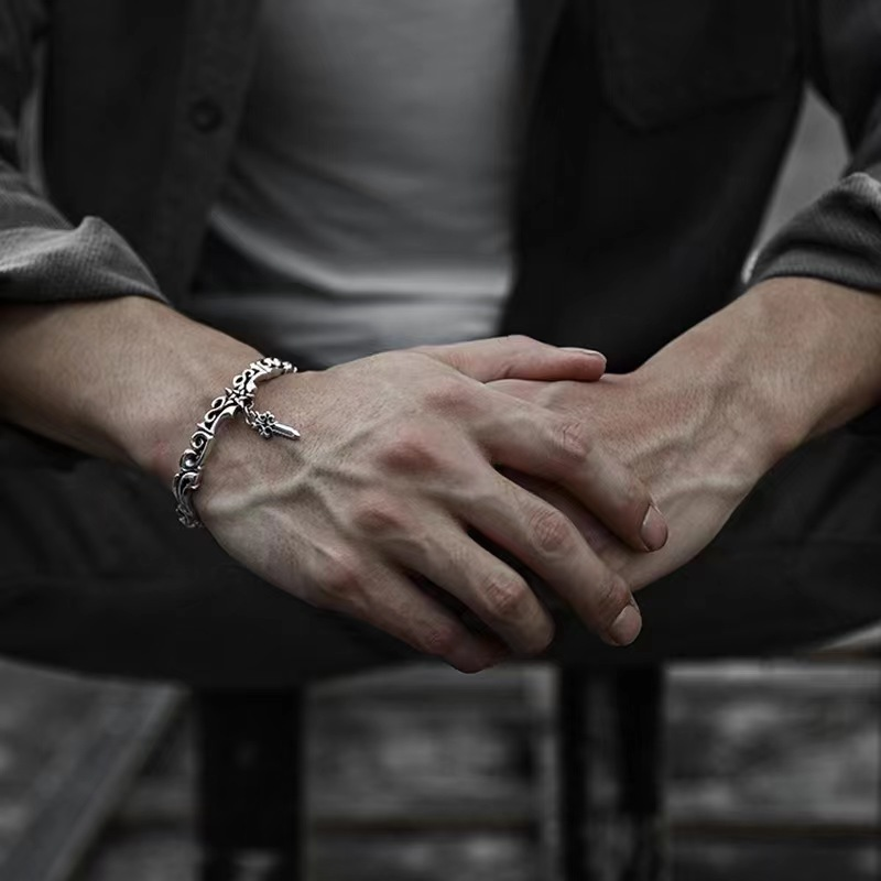 Kore versiyonu S925 gümüş asma Bilezik ağır sanayi beş köşeli yıldız çapraz koyu desen Bilezik yaratıcı moda_voghion.com