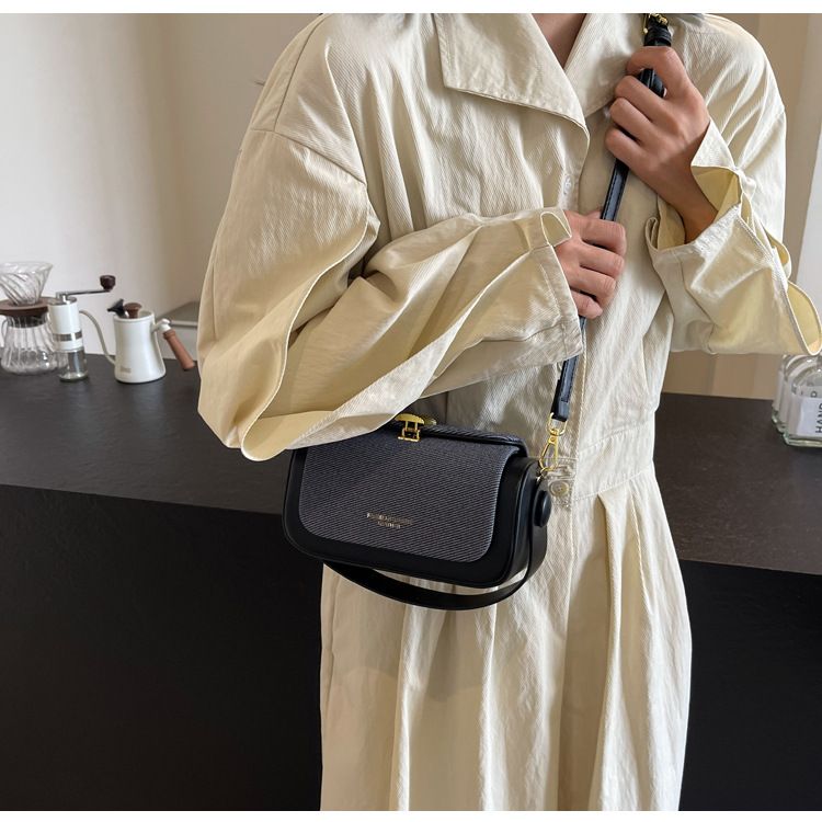 Hochwertige Luxusbox für Damen 2024, neue Nischenmode-Handtasche, kleine quadratische Umhängetasche mit einer Schulter_voghion.com