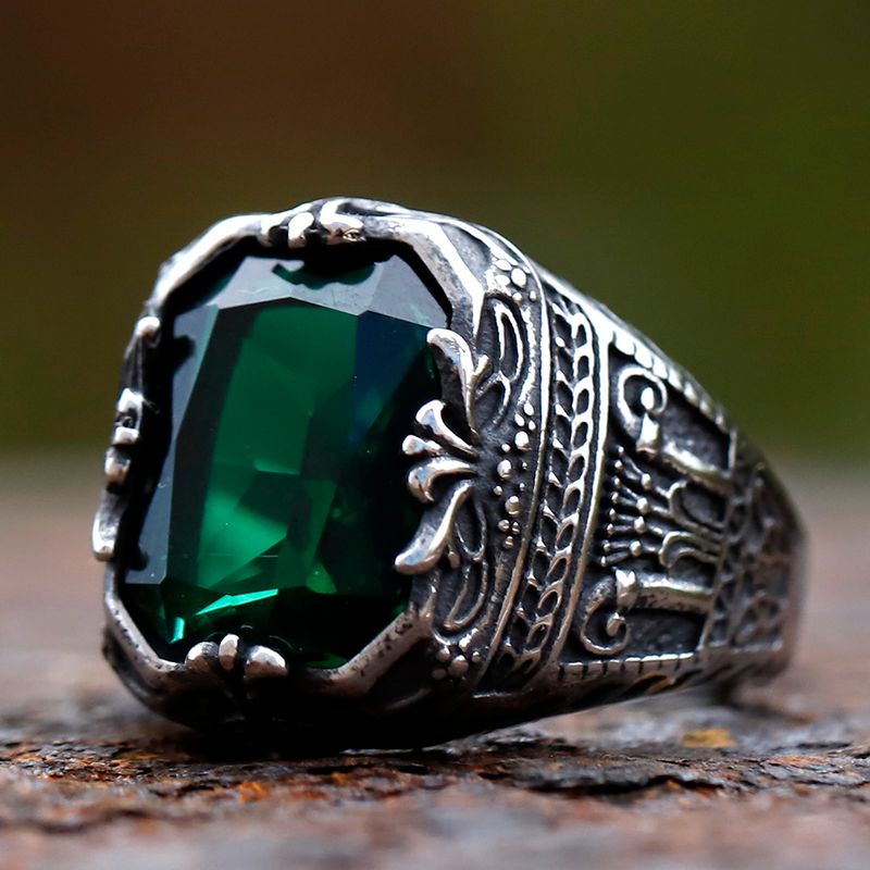 Vendite calde 2024 nuovi uomini in acciaio inossidabile moda corona totem con anello in zircone verde geometrico per gioielli da sposa per feste di anniversario_voghion.com