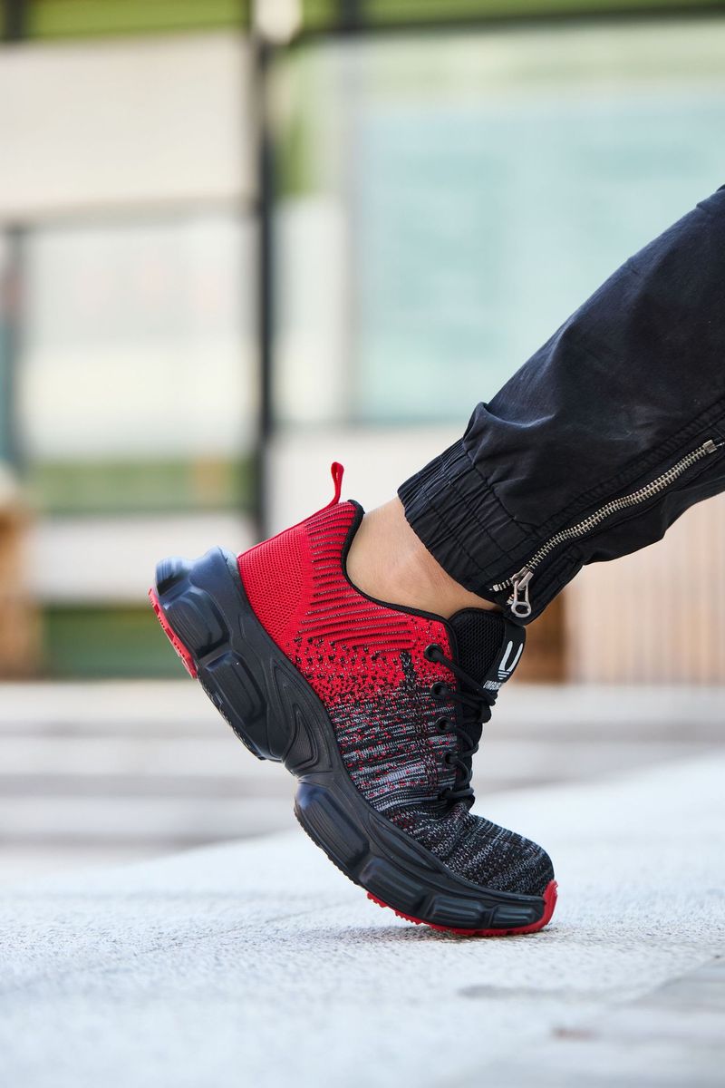 Labor Protection Shoes With Fly Woven Uppers, Lightweight Comfortable Sports Steel Toe Caps For All Seasons, Smashing_voghion.com