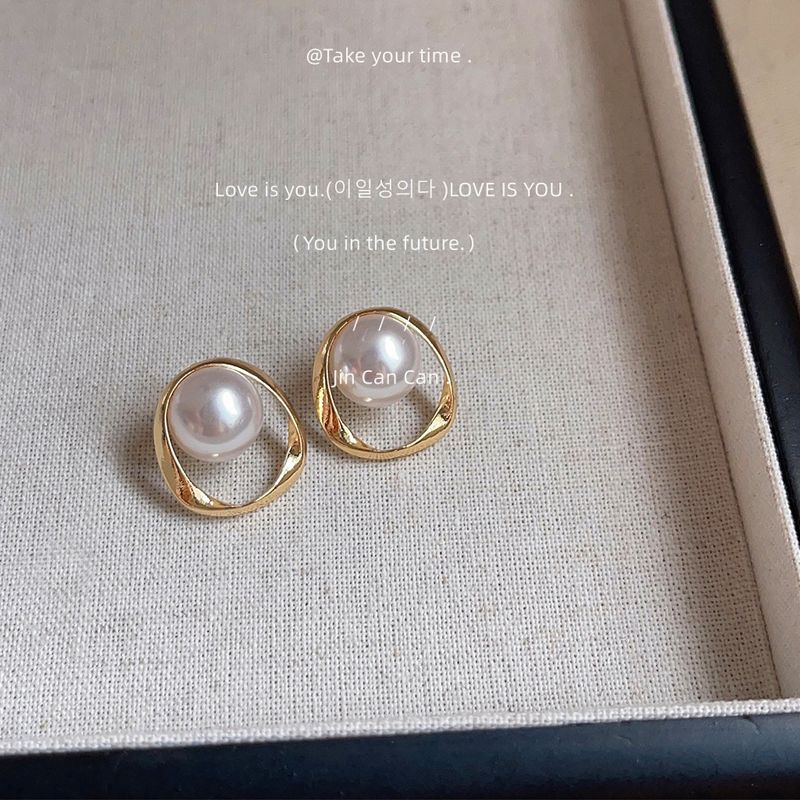 Collection High-End Fashion Commuting Silver Needle Electroplated 14K Simple Geometric Earrings New Studs_voghion.com