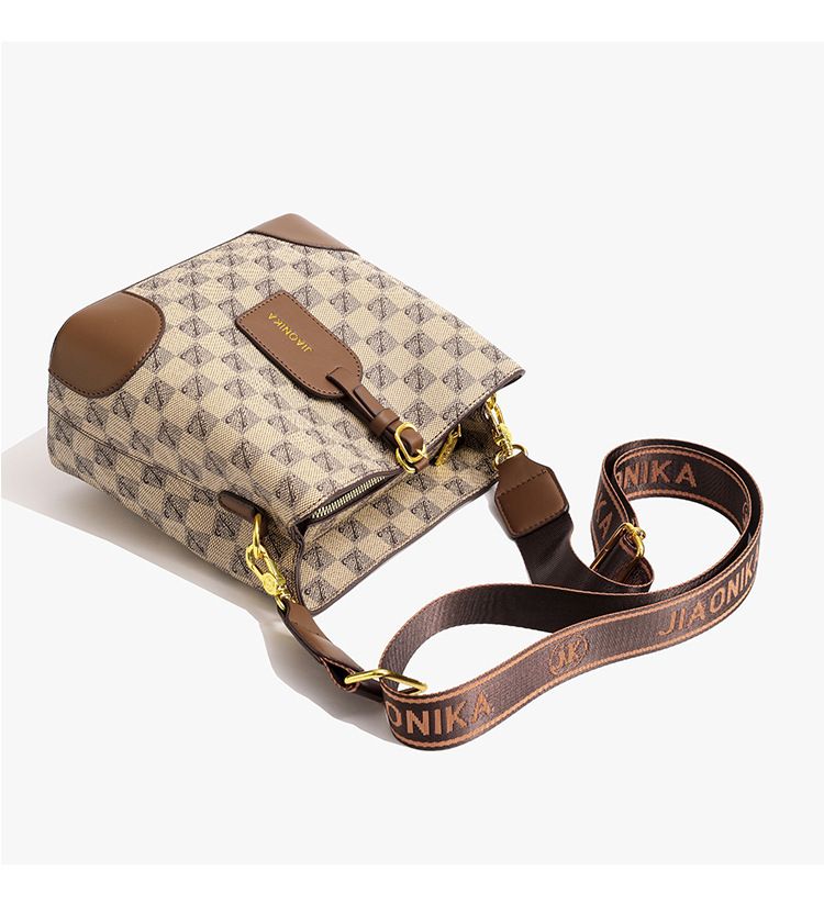 Women's Crossbody Bag Large Capacity PU Leather Printed Letter Shoulder Bag With Wide Strap For Daily Use_voghion.com