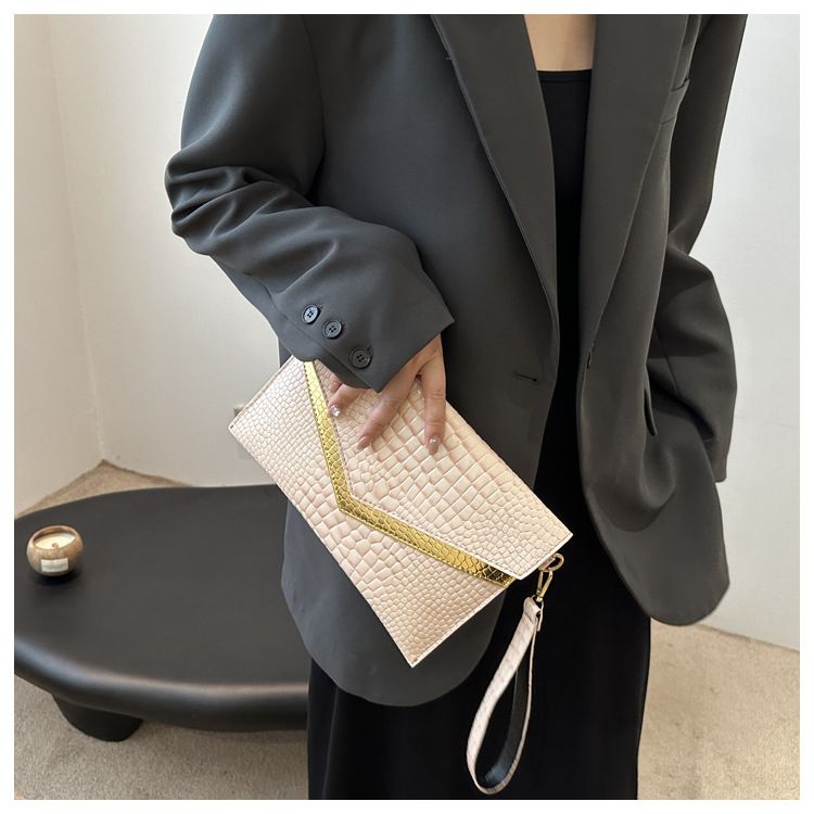 Handbag For Women Envelope Bag Crocodile Print Envelope Bag Personality Fashion Casual Temperament Color Contrast Banquet Bag_voghion.com