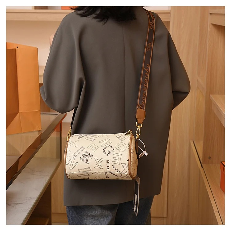 Neuer heißer Modetrend: Vielseitige, weiche Kissentasche mit Zylinderdruck für Damen mit einer Schultertasche und einer Umhängetasche_voghion.com