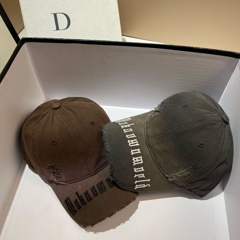 Street Spray farbige perforierte Baseball modische dreidimensionale gestickte Buchstaben, personalisierte Entenschnabelmütze,_voghion.com