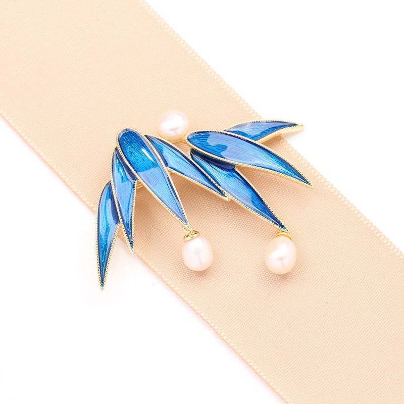 Simple Oil Drop Blue And Green Bamboo Leaf Brooch Temperament Anti-light Imitation Pearl Pin Men's And Women's Models_voghion.com
