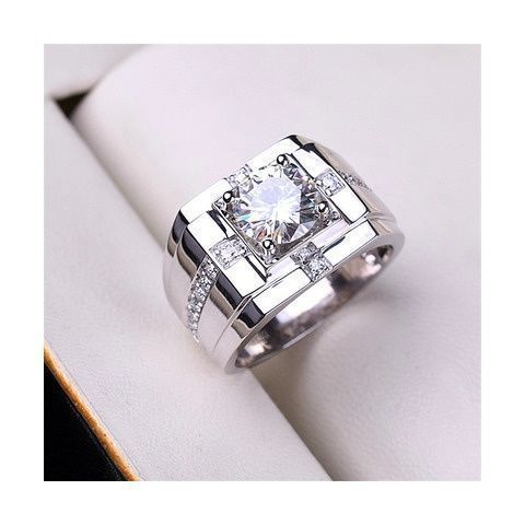 Classico anello di nozze da uomo con placcatura in moissanite e diamanti ad alta simulazione di carbonio per un anello di nozze elegante e raffinato._voghion.com