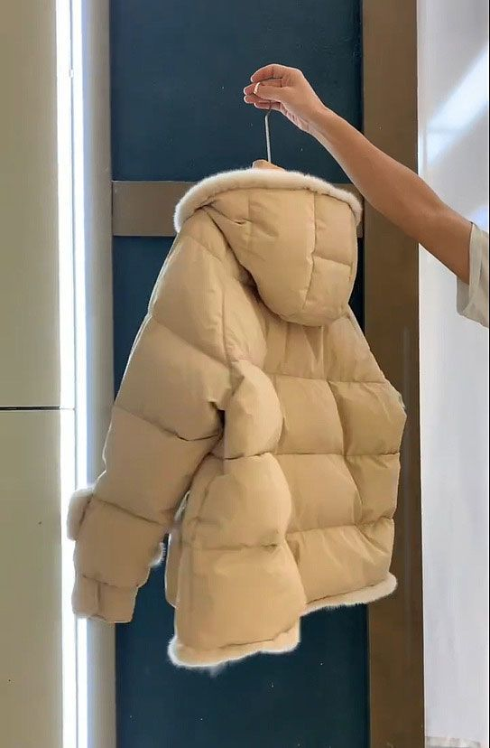 2022 Winter New Small Fragrant Wind Down Women's Short stature Design with Thickened Hooded Cotton Coat_voghion.com