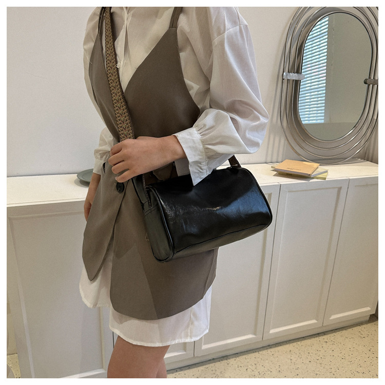 Borsa piccola retrò per donna 2024 Nuova borsa a tracolla singola con tracolla larga alla moda e casual per borsa a tracolla per ragazze_voghion.com