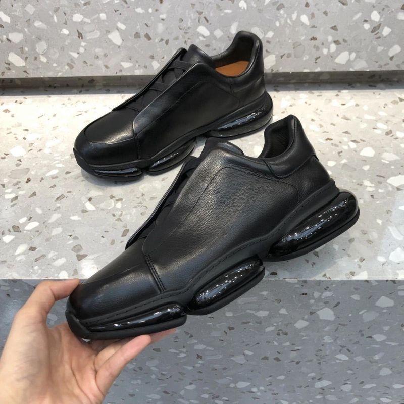 2025 Black Thick Soled Casual Pointed Trendy Men's High-end One Foot Lazy Shoes_voghion.com
