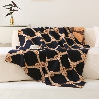 Knit Throw With Creative Knot Design - Premium Airplane Blanket For First Class & Home 150x200cm Ultra-Soft Ac/Nap Use_voghion.com