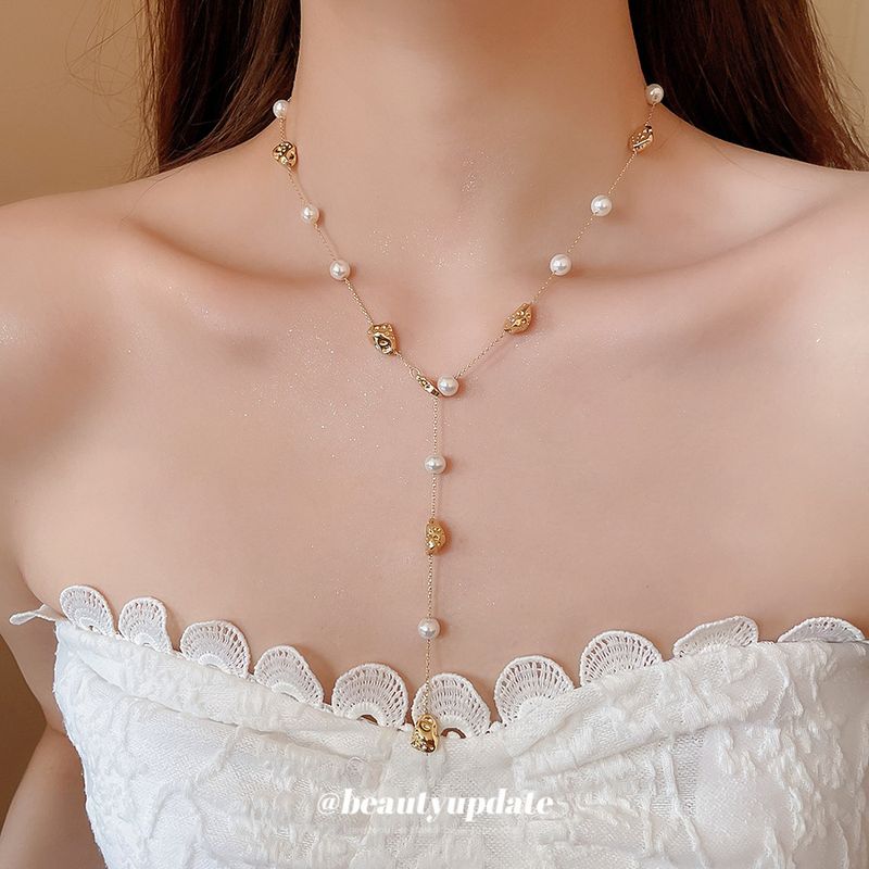 Echt vergoldete unregelmäßige Perlenkette im französischen Hofstil, Schlüsselbeinkette, Nischendesign, Sinn für Schmuck_voghion.com