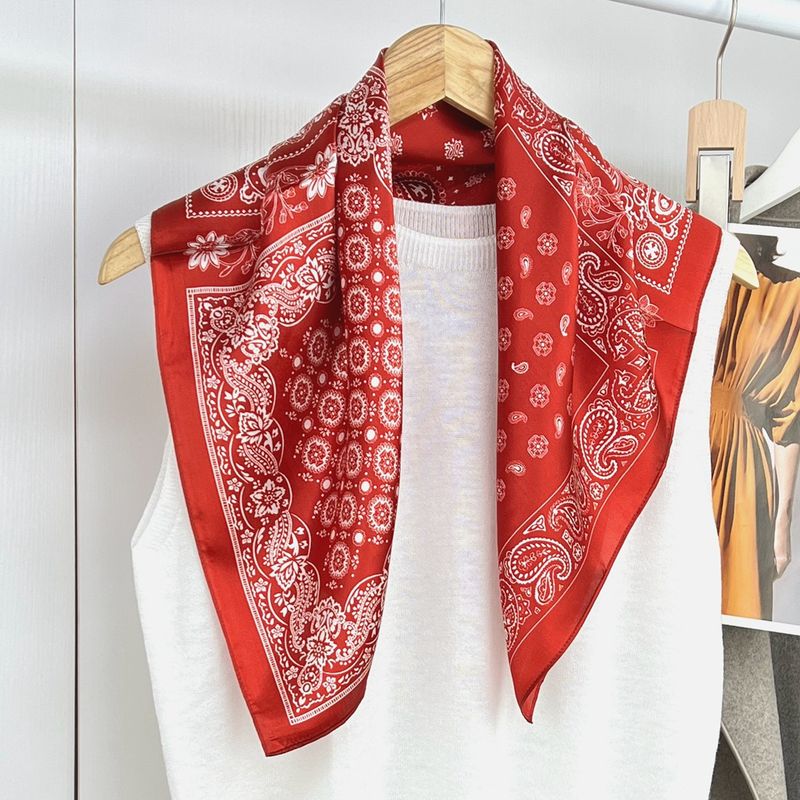 Color blocked black white cashew flower mulberry square 70 silk versatile for spring and autumn scarf_voghion.com