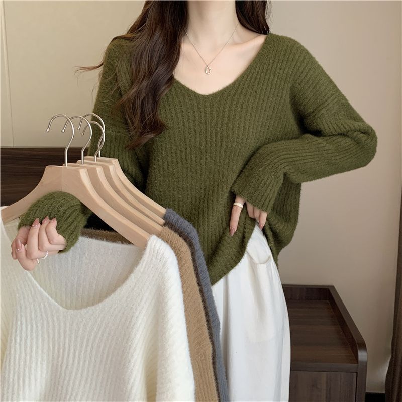 Suéter feminino verde de veludo com decote em V, estilo solto e descontraído, camisa de base macia e quente, outono e inverno, estilo Hong Kong_voghion.com