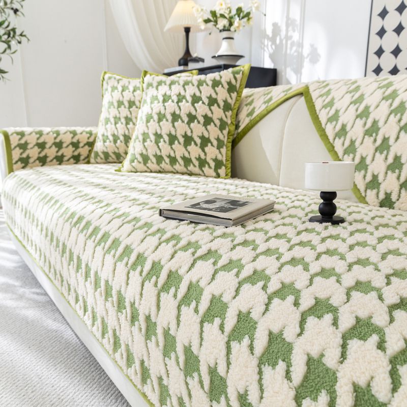 French Retro Houndstooth Sofa Cushion Autumn And Winter Style Comfortable Cotton Plush Non Slip Cushion Sofa Cover Cover Cloth New Style_voghion.com