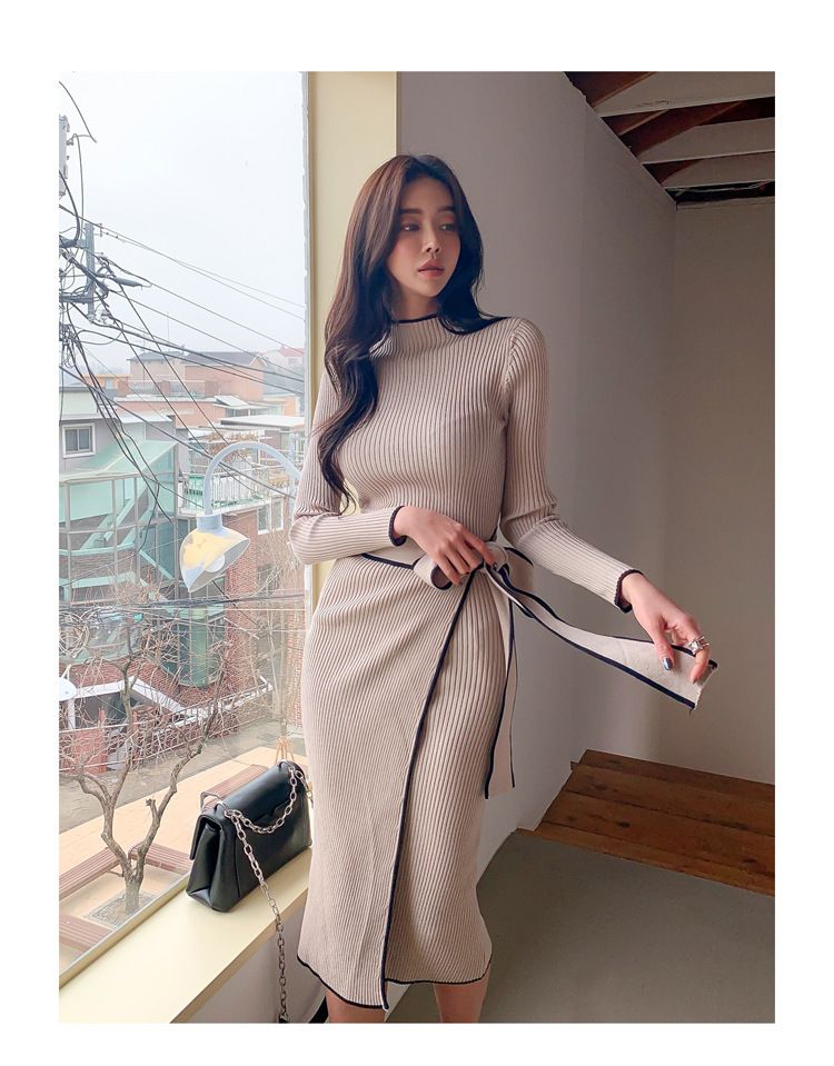 Elegante abito in maglia color block con collo alto ispirato alla Corea – Abito midi retrò con cintura autunno/inverno per donna (nero/kaki, S/M/L)_voghion.com